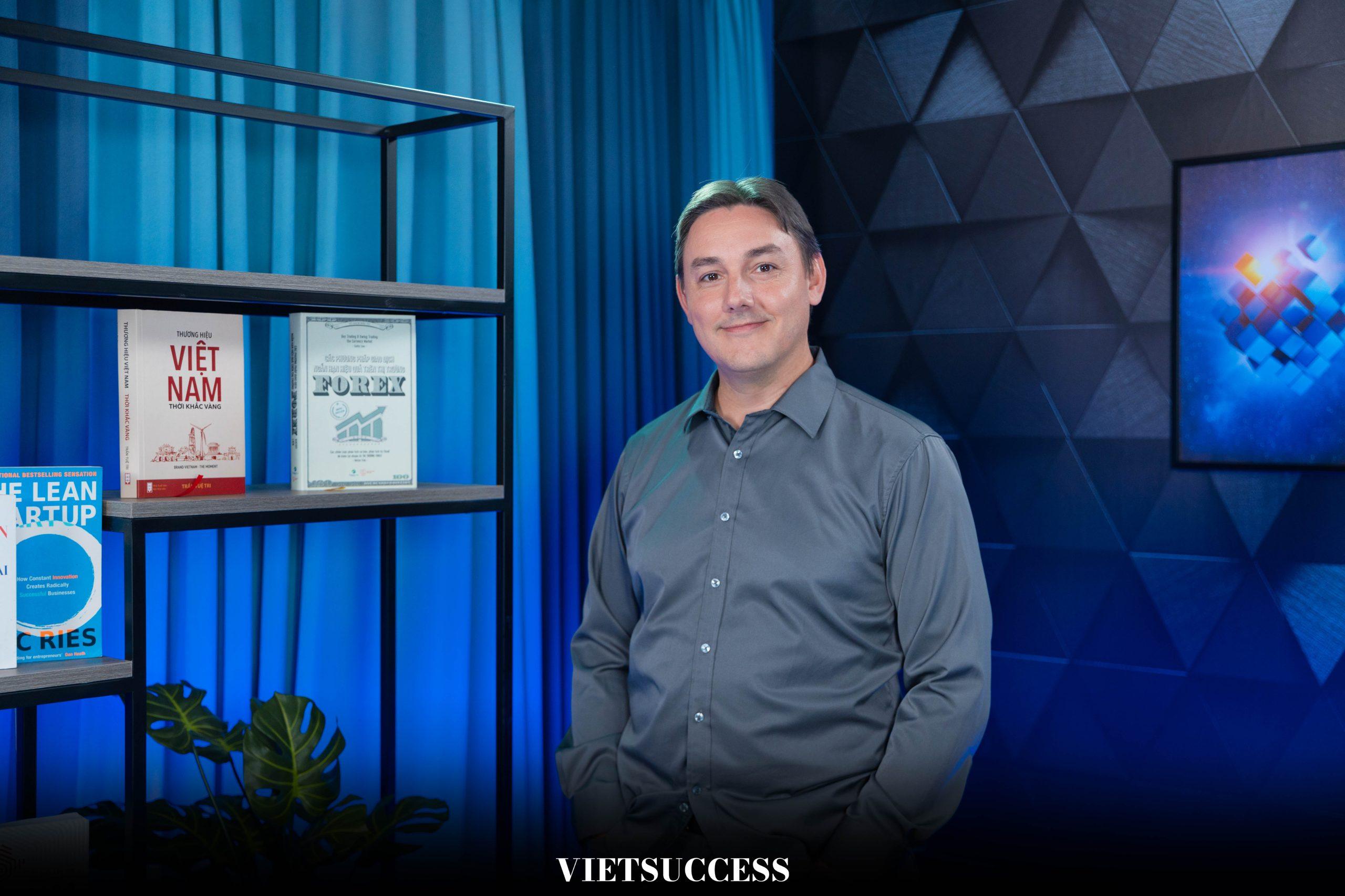 VIETSUCCESS-8907-scaled